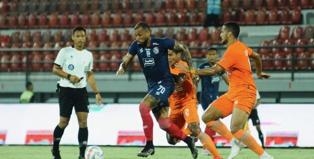 Arema FC Gagal Keluar Zona Degradasi Pekan ke 15 BRI Liga 1 2023/24