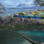 Keindahan Alam Bukit Batu Purba yang Menyajikan Panorama Jembatan Asmara,dan Lautan Menawan
