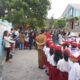 Dukung Program GATI SEBAYA, ASN Berstatus Ayah di Manggarai Dampingi Anak Masuk Sekolah Hari Pertama