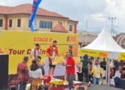 Youcef Reguigui Juara Etape 9 Tour de EnTeTe 2025 di Ruteng