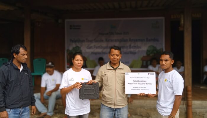 PLN UIP Nusra Dukung Kerajinan Bambu dan Ekowisata Desa Wogo