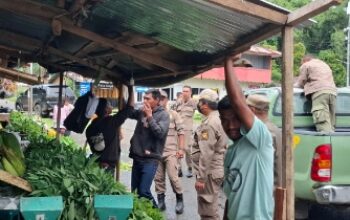 Penertiban Humanis di Pasar Puni, Pedagang Sayur Terima Pembongkaran Lapak