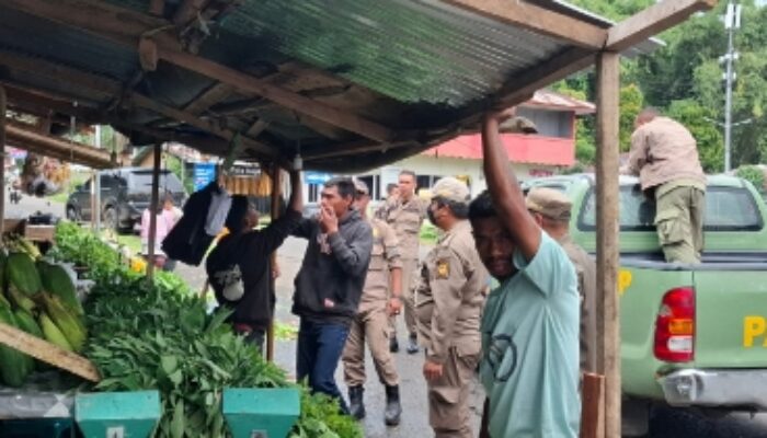 Penertiban Humanis di Pasar Puni, Pedagang Sayur Terima Pembongkaran Lapak