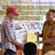 Lambertus Paput Serahkan 51 Unit Alsintan kepada Kelompok Tani di 11 Kecamatan