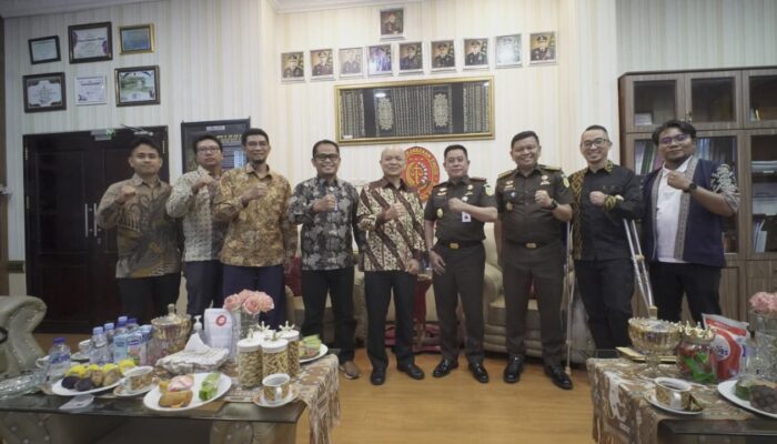 Dorong Transisi Energi Bersih di NTT, PLN UIP Nusra Pererat Sinergi dengan Kejati NTT