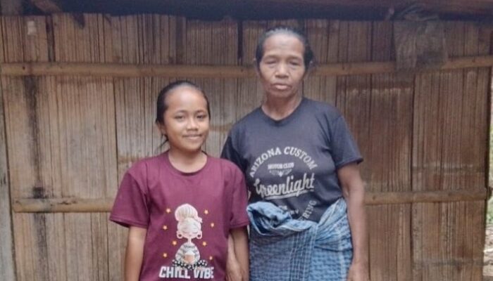 Ditinggal Ayah, Kehilangan Ibu, Cinta Kini Menggantungkan Harapan pada Nenek Lansia